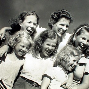 29.5 girls and mother